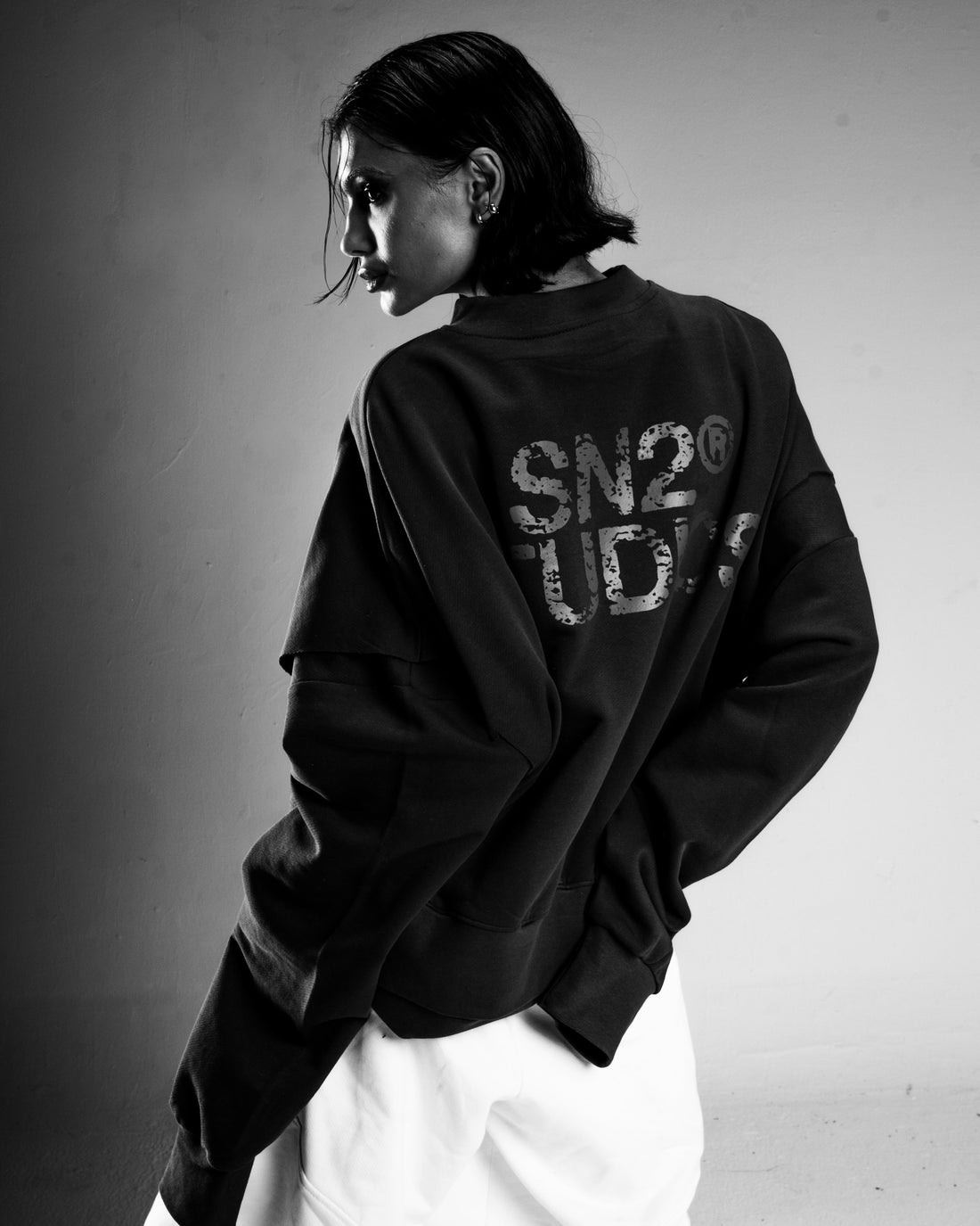 STUDIOS CREWNECKS
