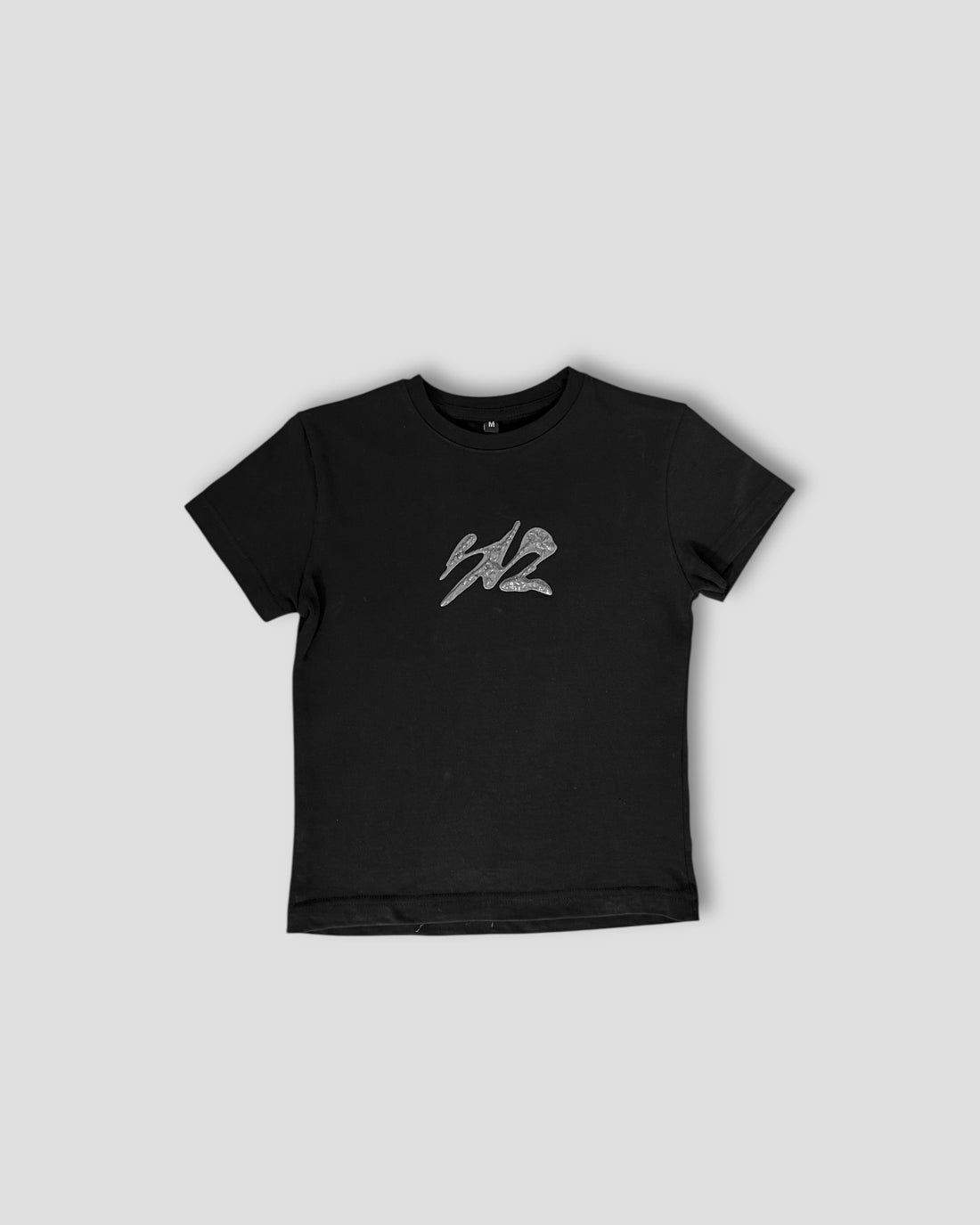 DEMENTE BLACK PEAKED BABY TEE