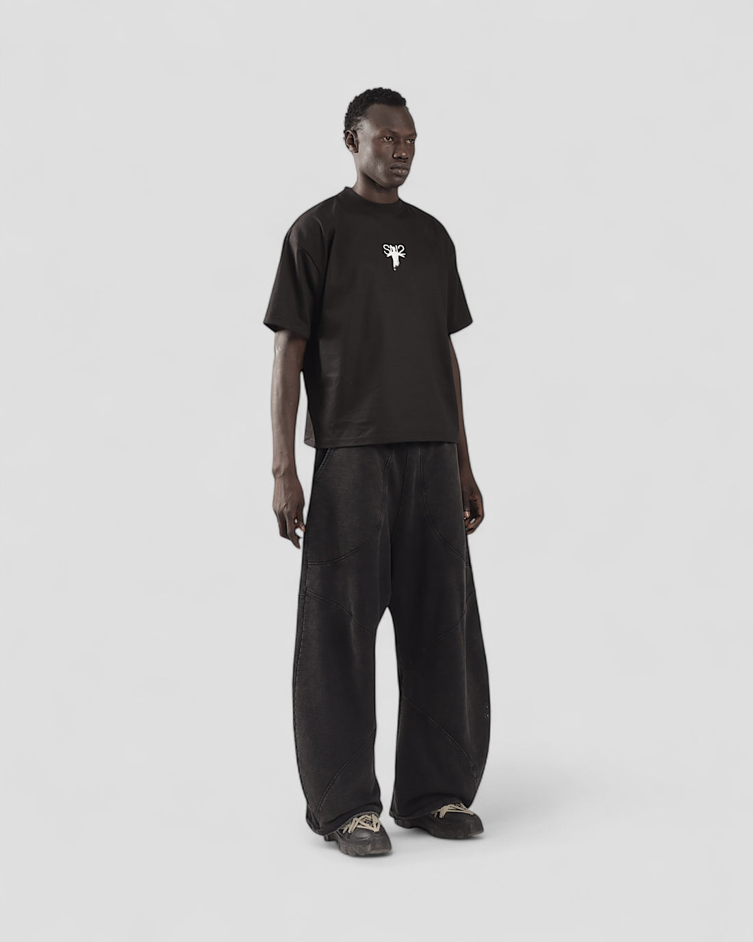 INTERLUDE BLACK BOXY TEE (10019782033683)