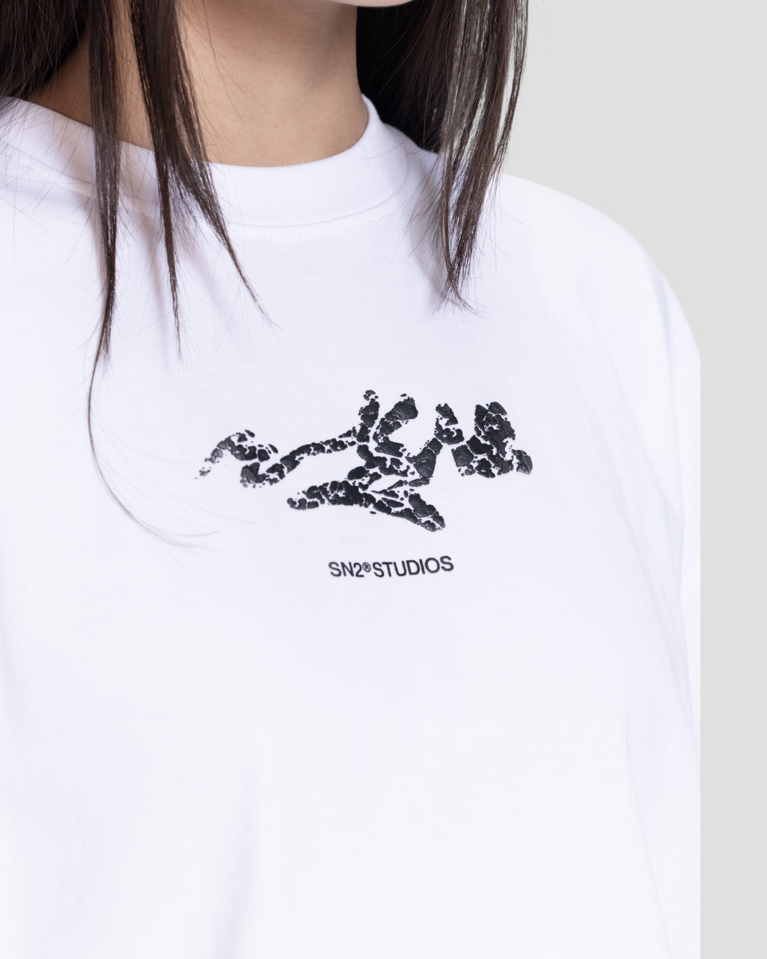 DEMENTE WHITE CRACKED BOXY TEE