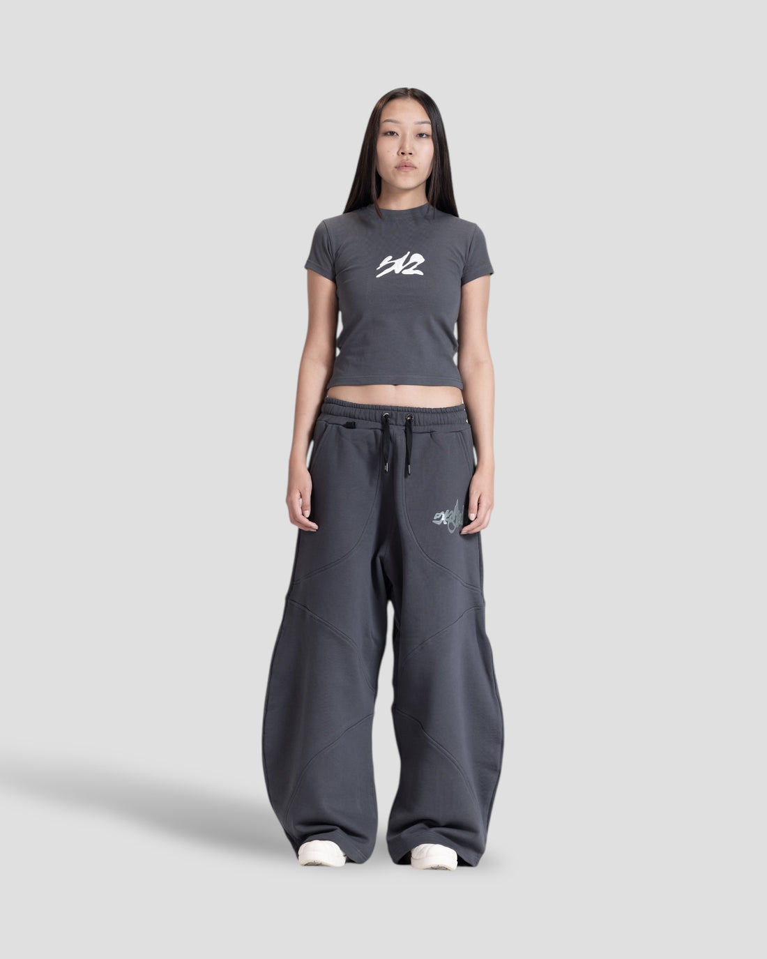 DEMENTE GREY PEAKED BABY TEE
