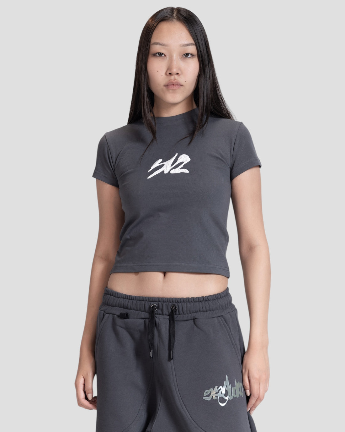DEMENTE GREY PEAKED BABY TEE