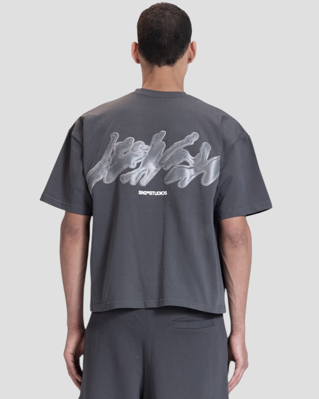 DESLEVADO GREY ILLUSION EMBROIDERY BOXY TEE
