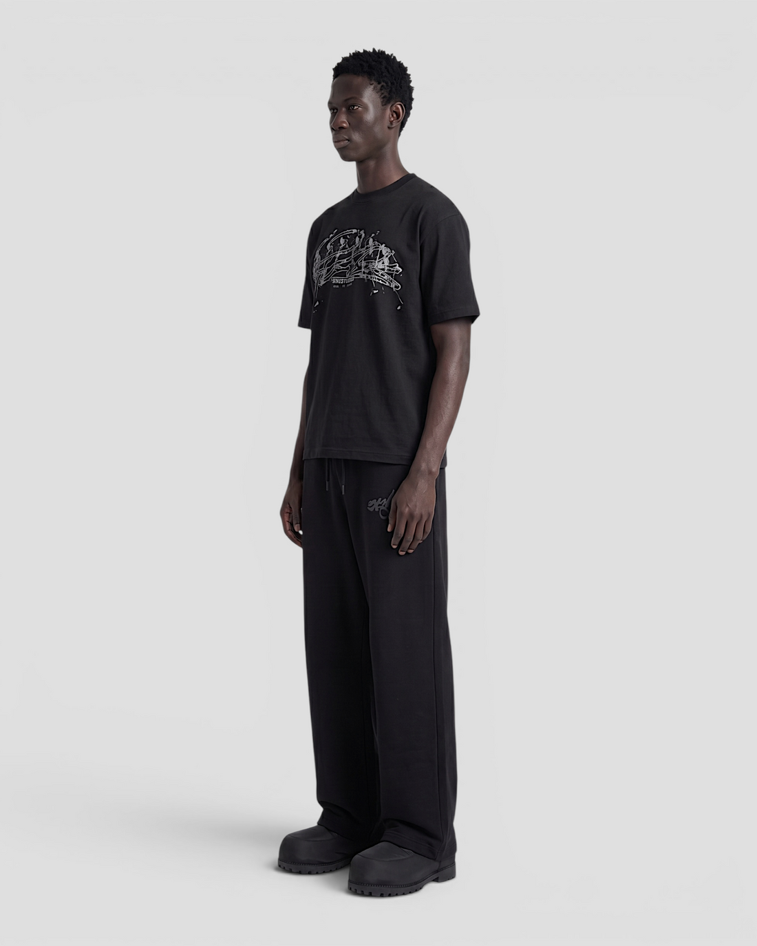 VISCOSO BLACK OVERSIZED TEE