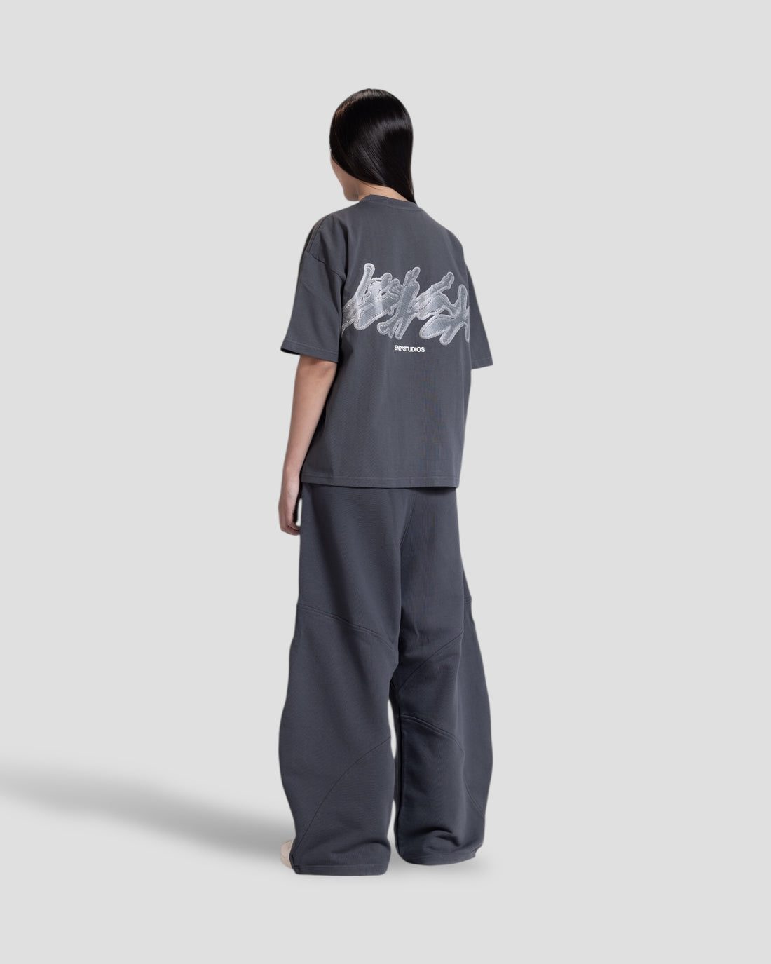 DESLEVADO GREY ILLUSION EMBROIDERY BOXY TEE