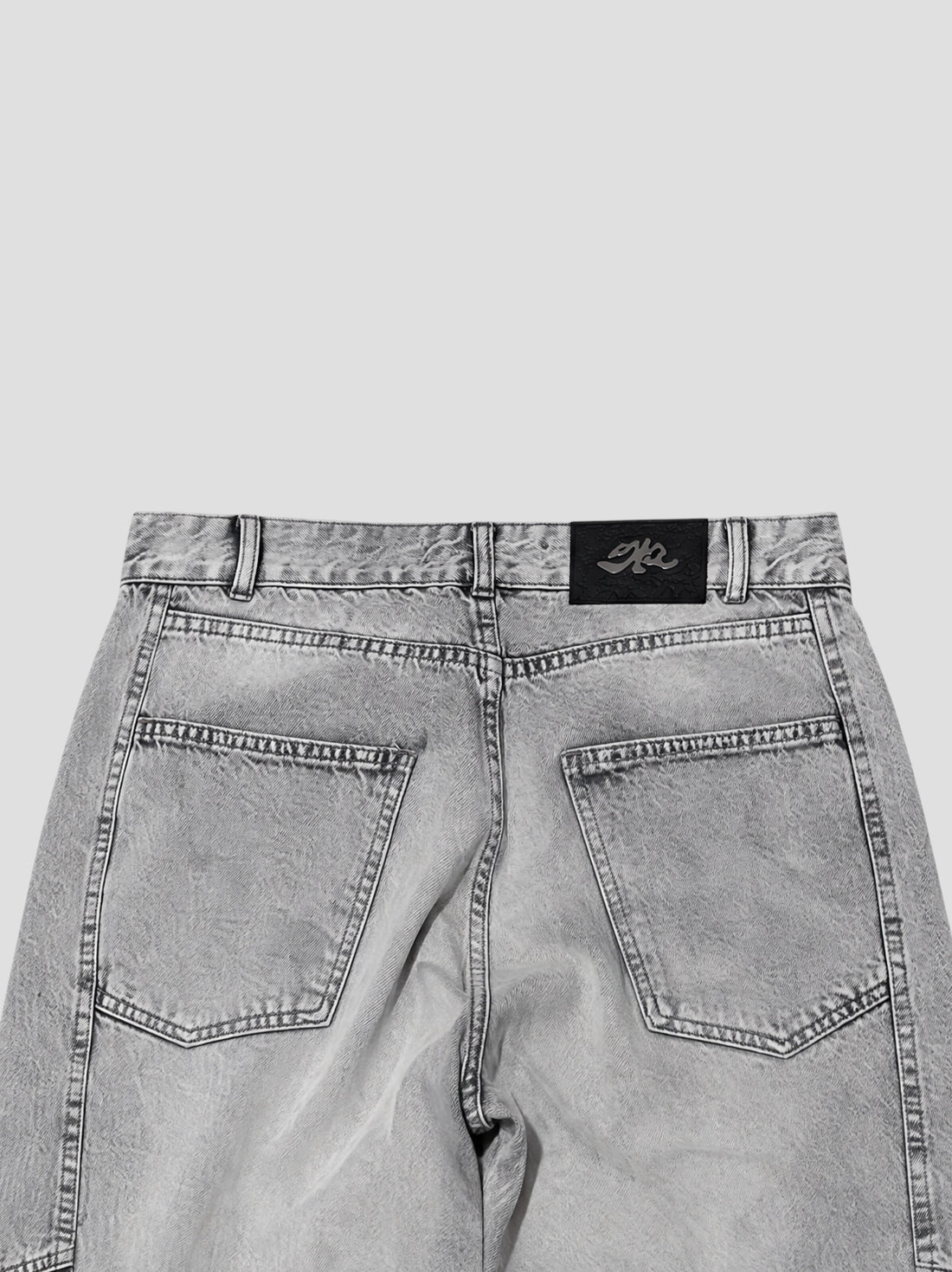DEMENTE LIGHT GREY WASHED BARREL CURVED OVERSIZED JEANS