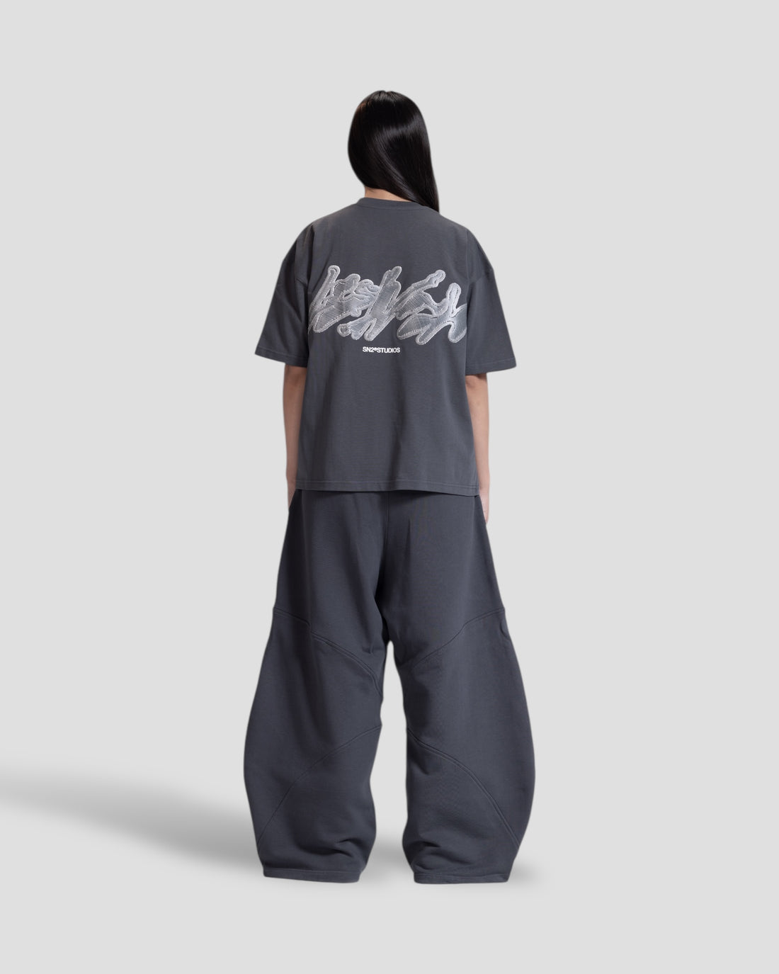 DESLEVADO GREY ILLUSION EMBROIDERY BOXY TEE