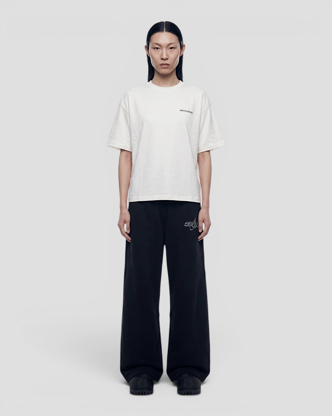 LOGO WHITE OVERSIZED TEE