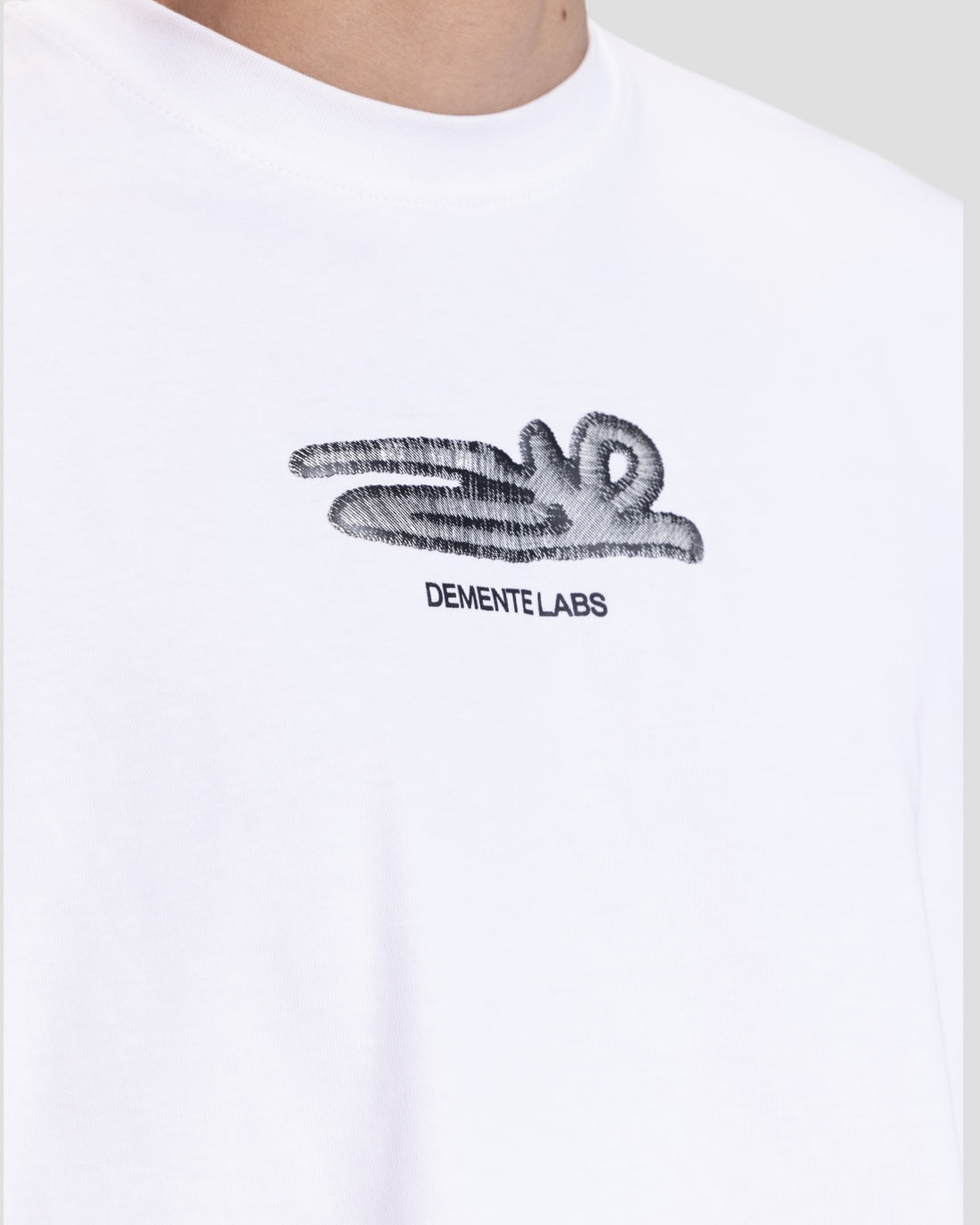 DESLEVADO WHITE ILLUSION EMBROIDERY BOXY TEE