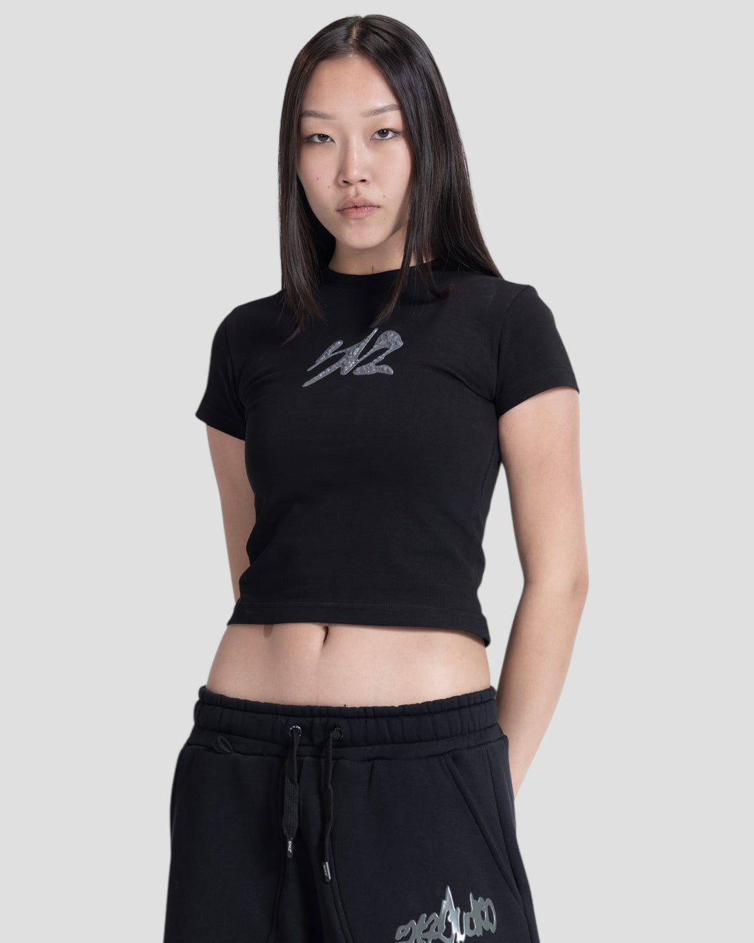DEMENTE BLACK PEAKED BABY TEE