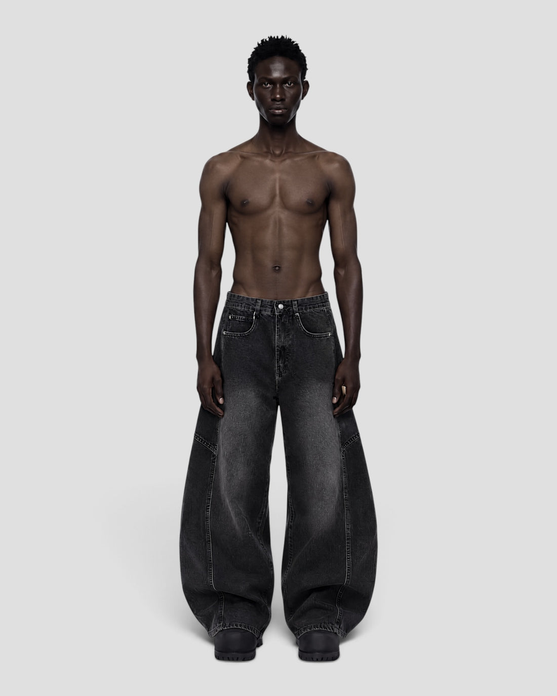 DEMENTE BLACK WASHED BARREL CURVED OVERSIZED JEANS