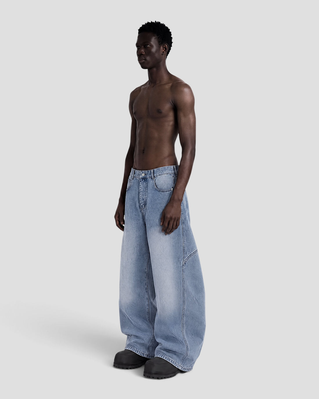 DEMENTE LIGHT BLUE WASHED BARREL CURVED OVERSIZED JEANS