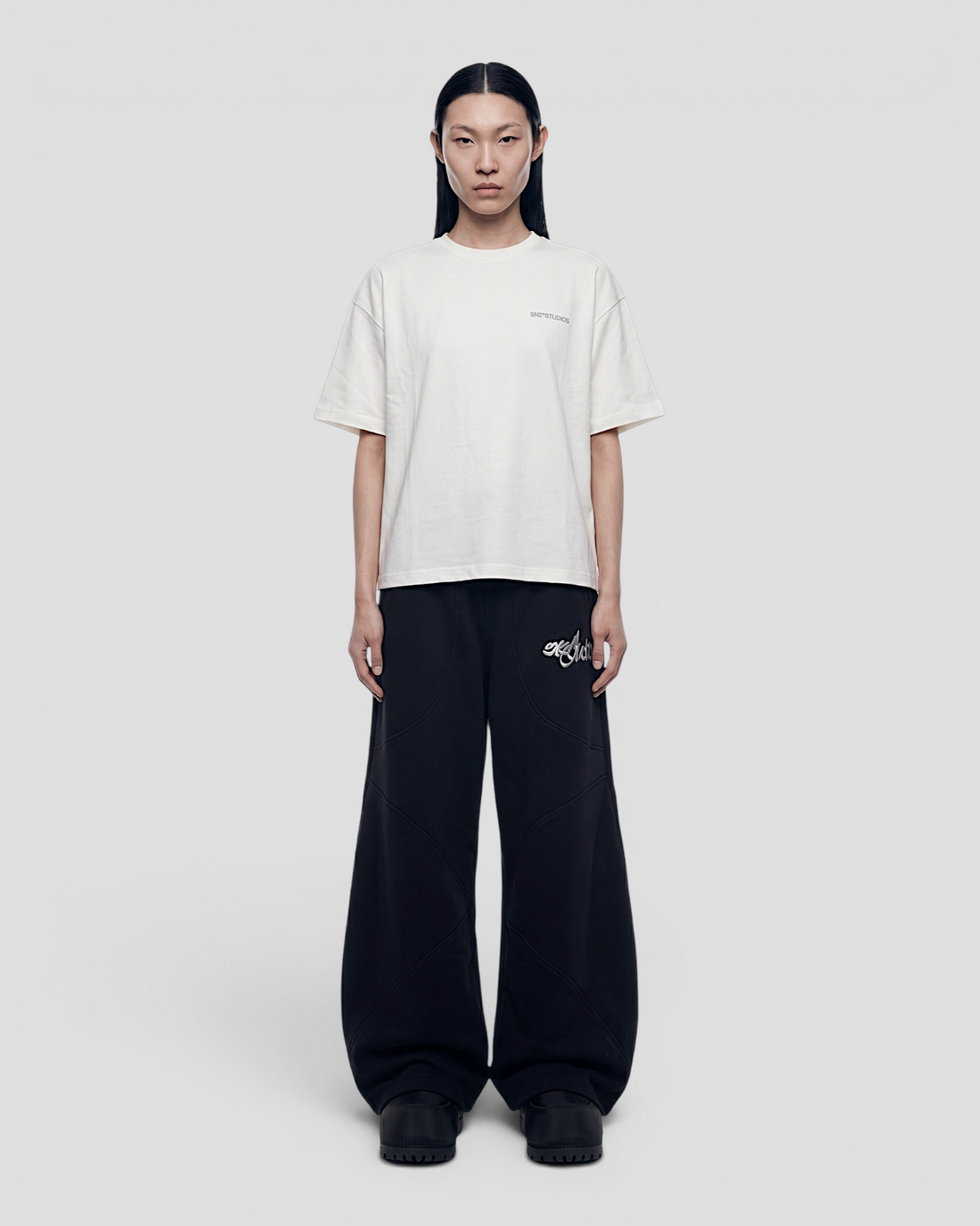 LOGO WHITE OVERSIZED TEE