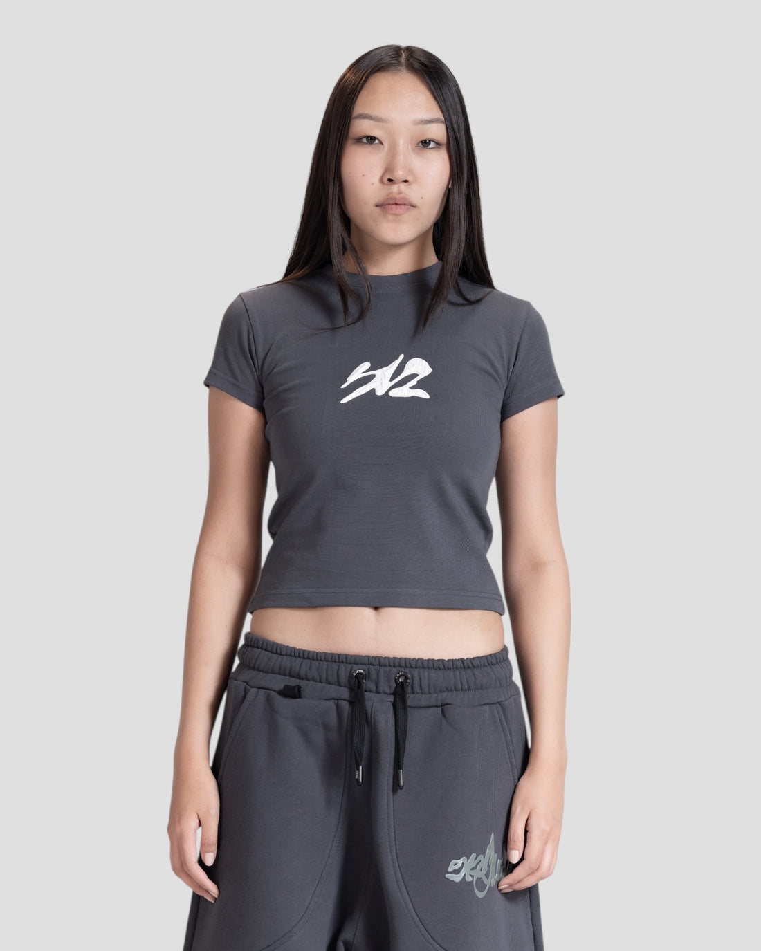 DEMENTE GREY PEAKED BABY TEE