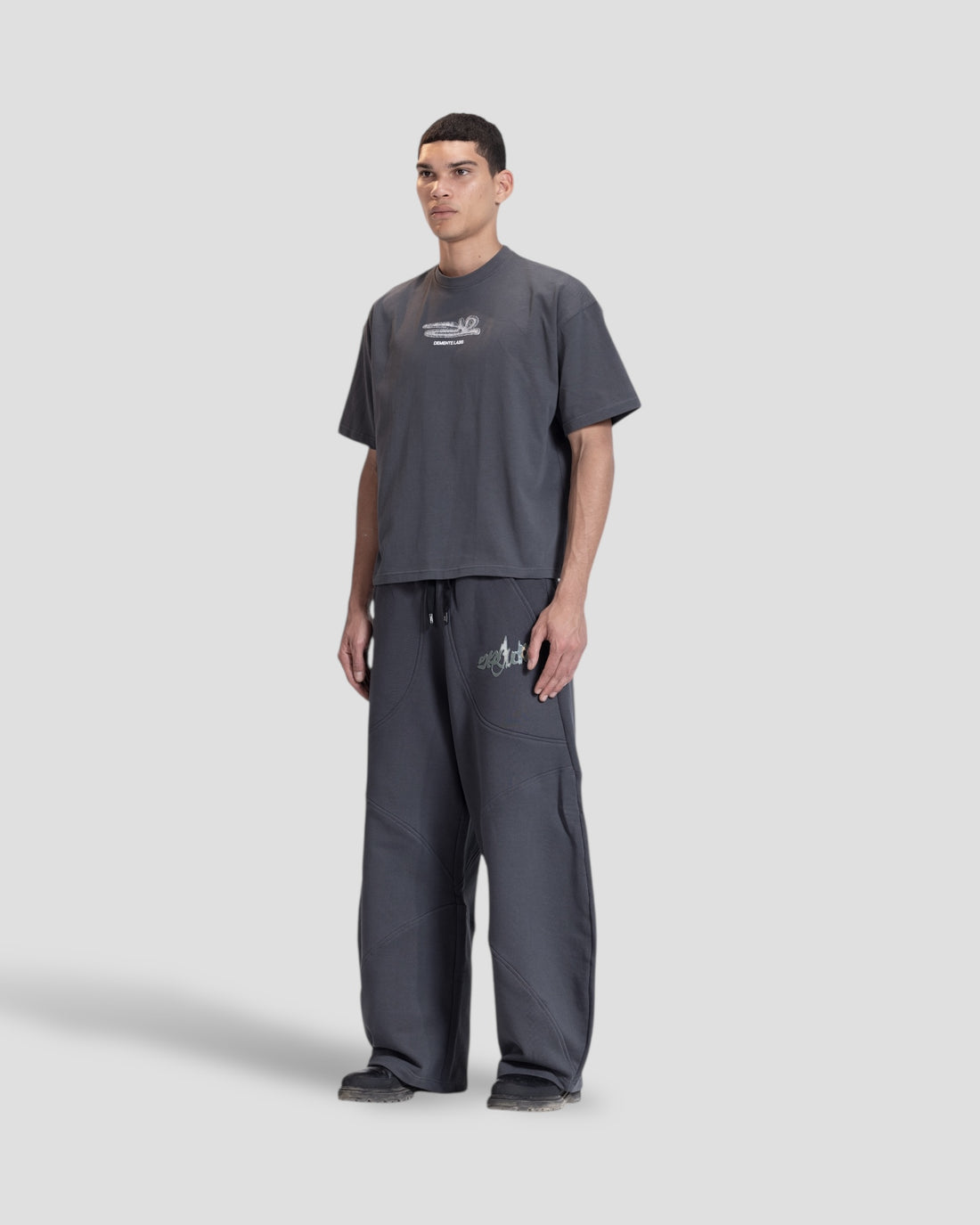DESLEVADO GREY ILLUSION EMBROIDERY BOXY TEE