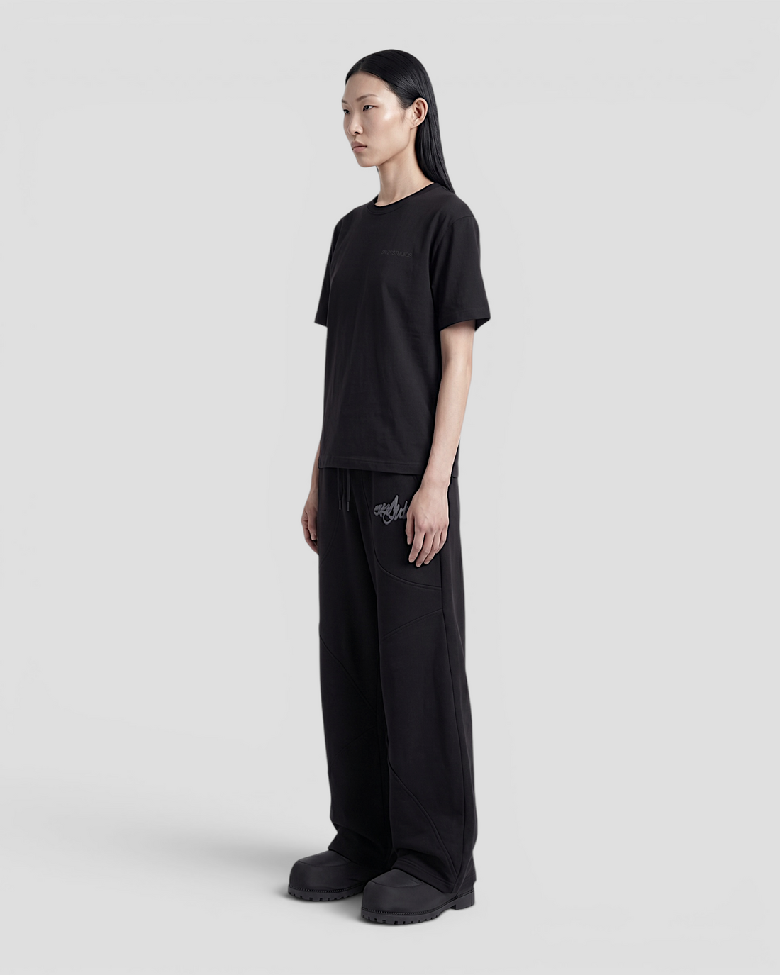 LOGO BLACK OVERSIZED TEE