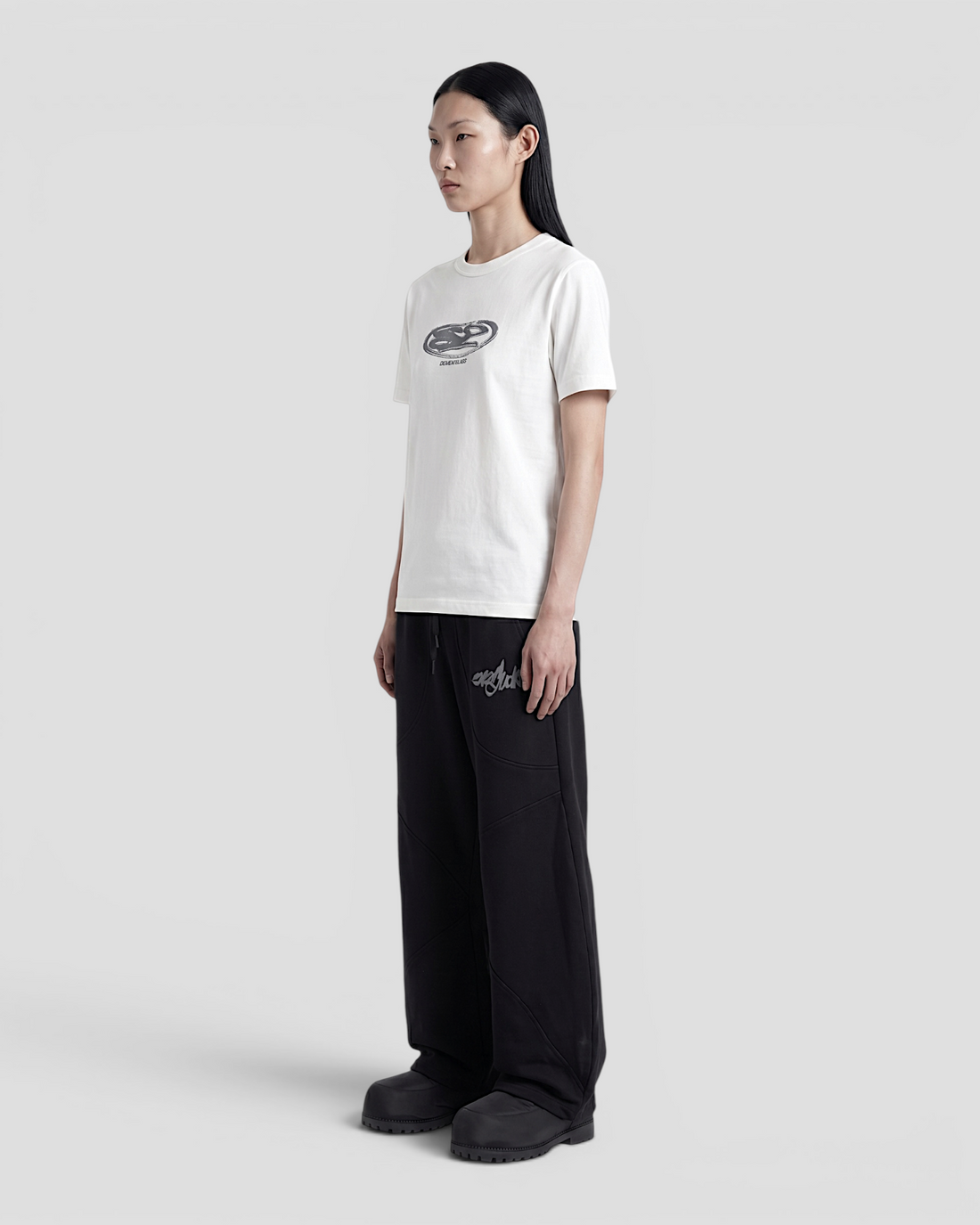 OVALADO WHITE REGULAR TEE