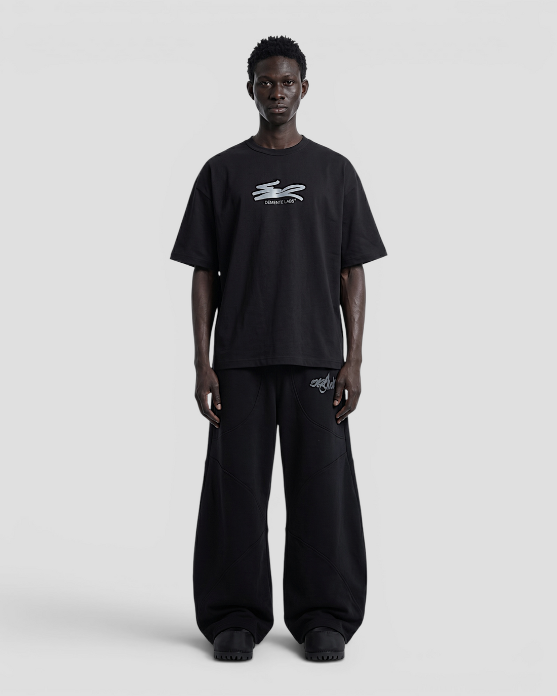 FLOTANTE BLACK OVERSIZED TEE