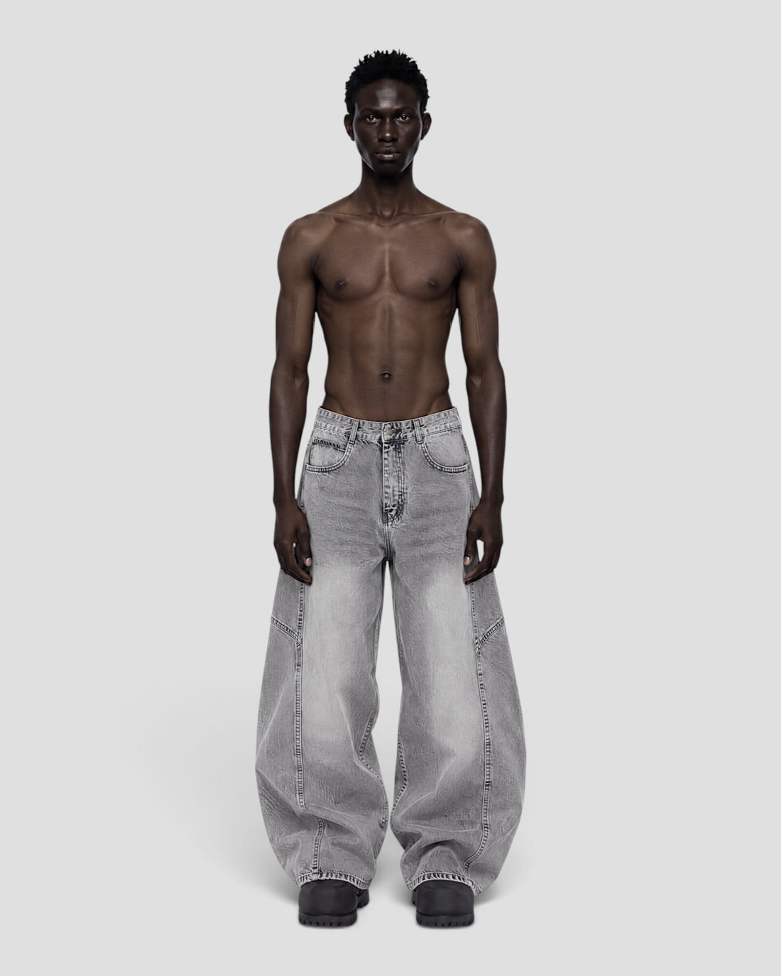 DEMENTE LIGHT GREY WASHED BARREL CURVED OVERSIZED JEANS