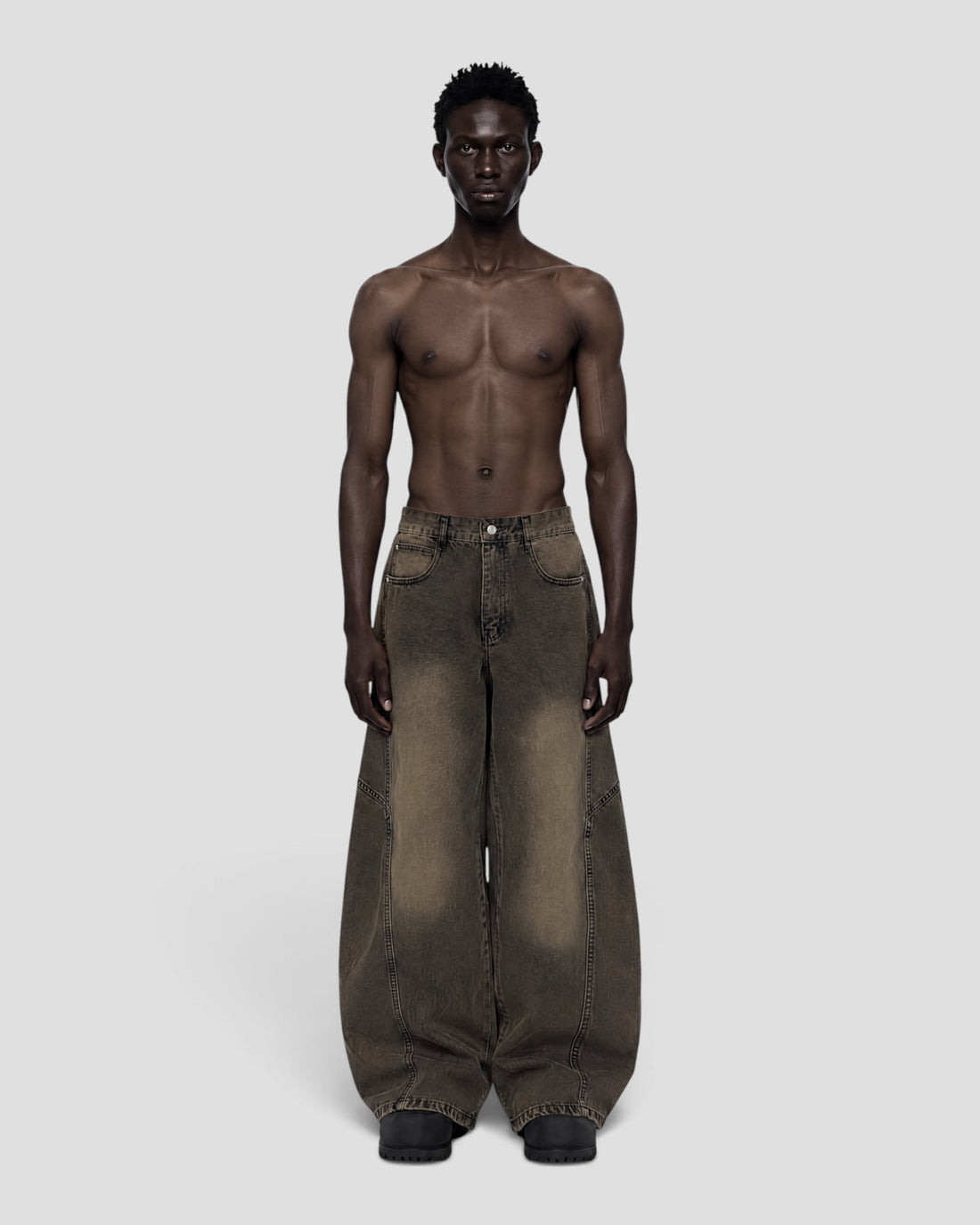 DEMENTE BROWN WASHED BARREL CURVED OVERSIZED JEANS