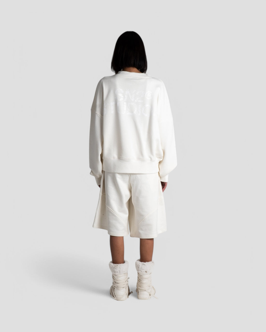 DEMENTE OFFWHITE CREWNECK