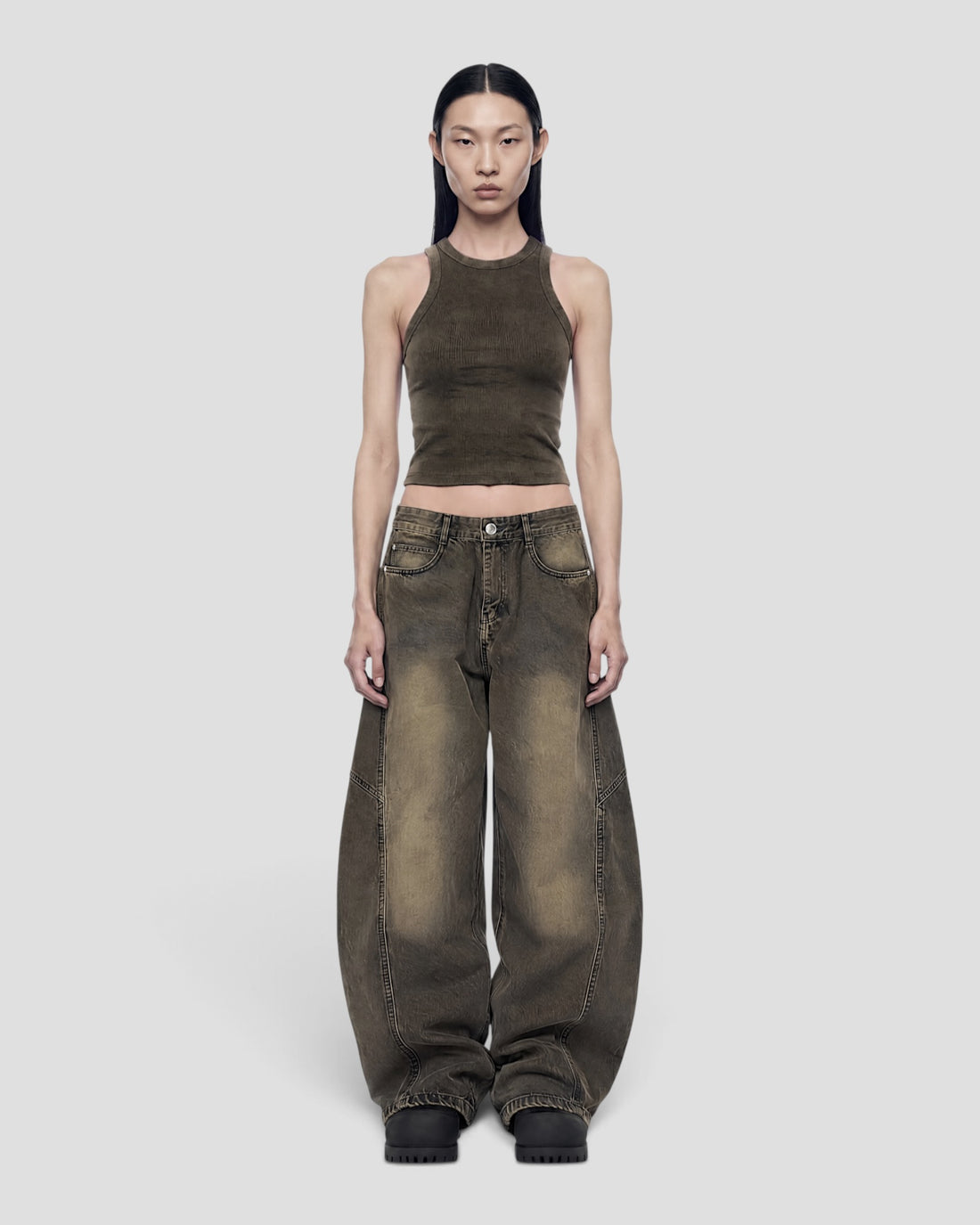 DEMENTE BROWN WASHED BARREL CURVED OVERSIZED JEANS